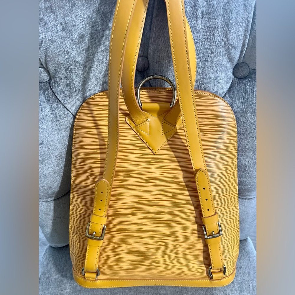 Authentic Louis Vuitton Epi Gobelins Backpack - EUC - Picture 3 of 14